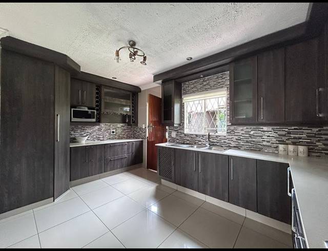 3 BEDROOM HOUSE FOR SALE IN NOORDWYK